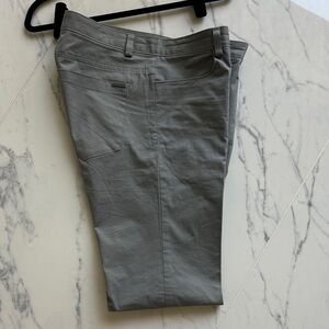 Calvin Klein Light Gray Pants 32 x 32